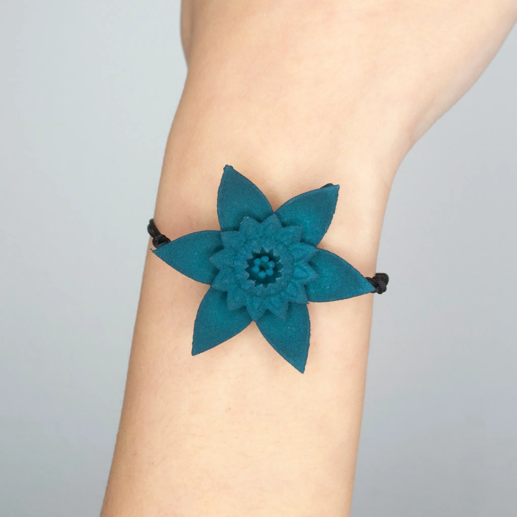 Flower Bracelet - Dahlia