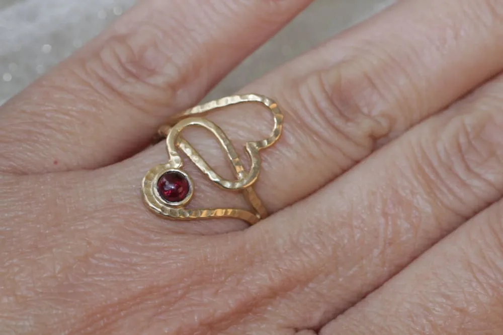 GARNET HEART RING