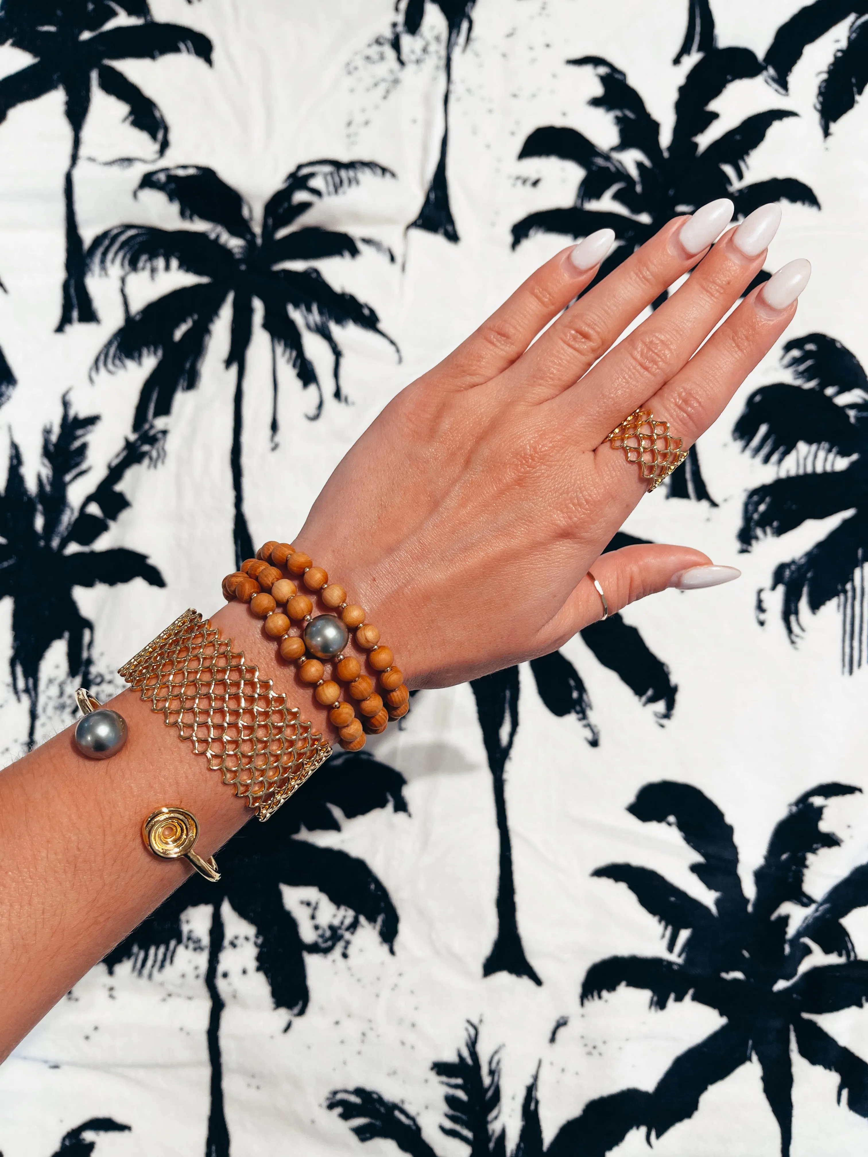 Puka Momi Cuff